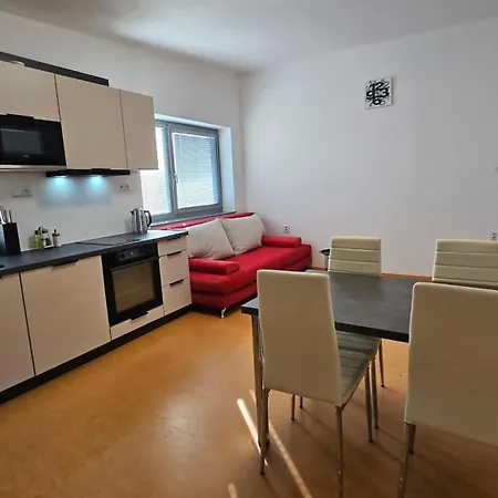 Wow Eu - Cozy And Practical 公寓 Nebovidy