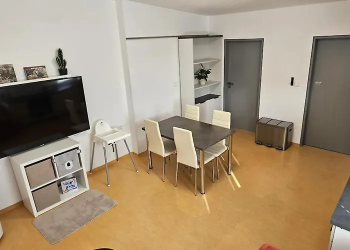 Wow Eu - Cozy And Practical アパート Nebovidy